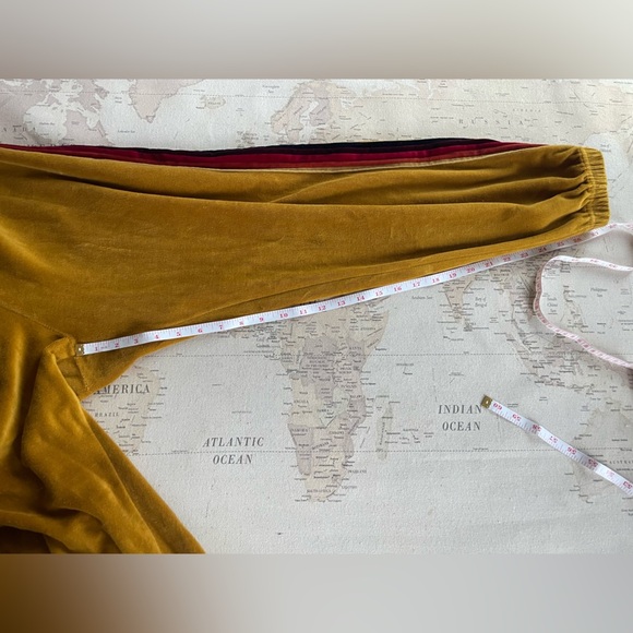 Aviator Nation Classic Sweatpants Gold Velvet Size Large Women’s - Picture 13 of 14